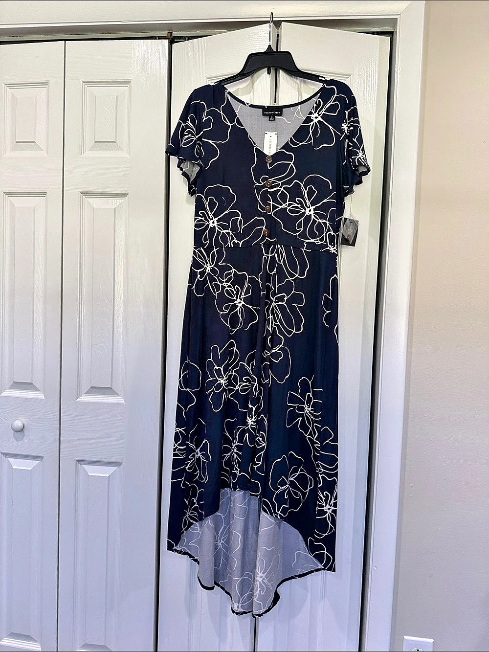 Fortune + Ivy Patricia Brushed Knit Maxi Dress Floral Maxi Dress in Blue & White